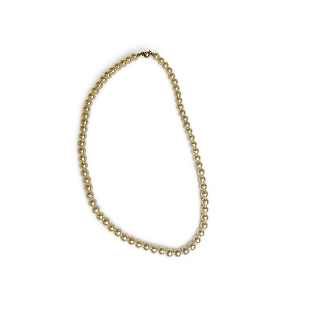 Vintage 21 Inch Faux Pearl Necklace Off White Spring Clasp